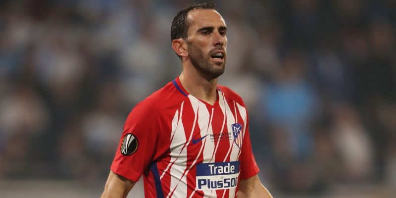 Diego Godin thuộc top những cầu thủ mang áo số 2 xuất sắc